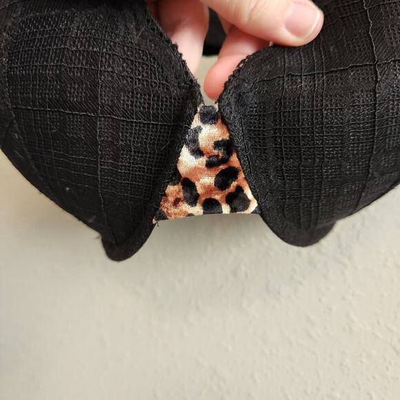 Victoria's Secret Size 36DD Black Lined Demi Bra - Picture 4 of 10